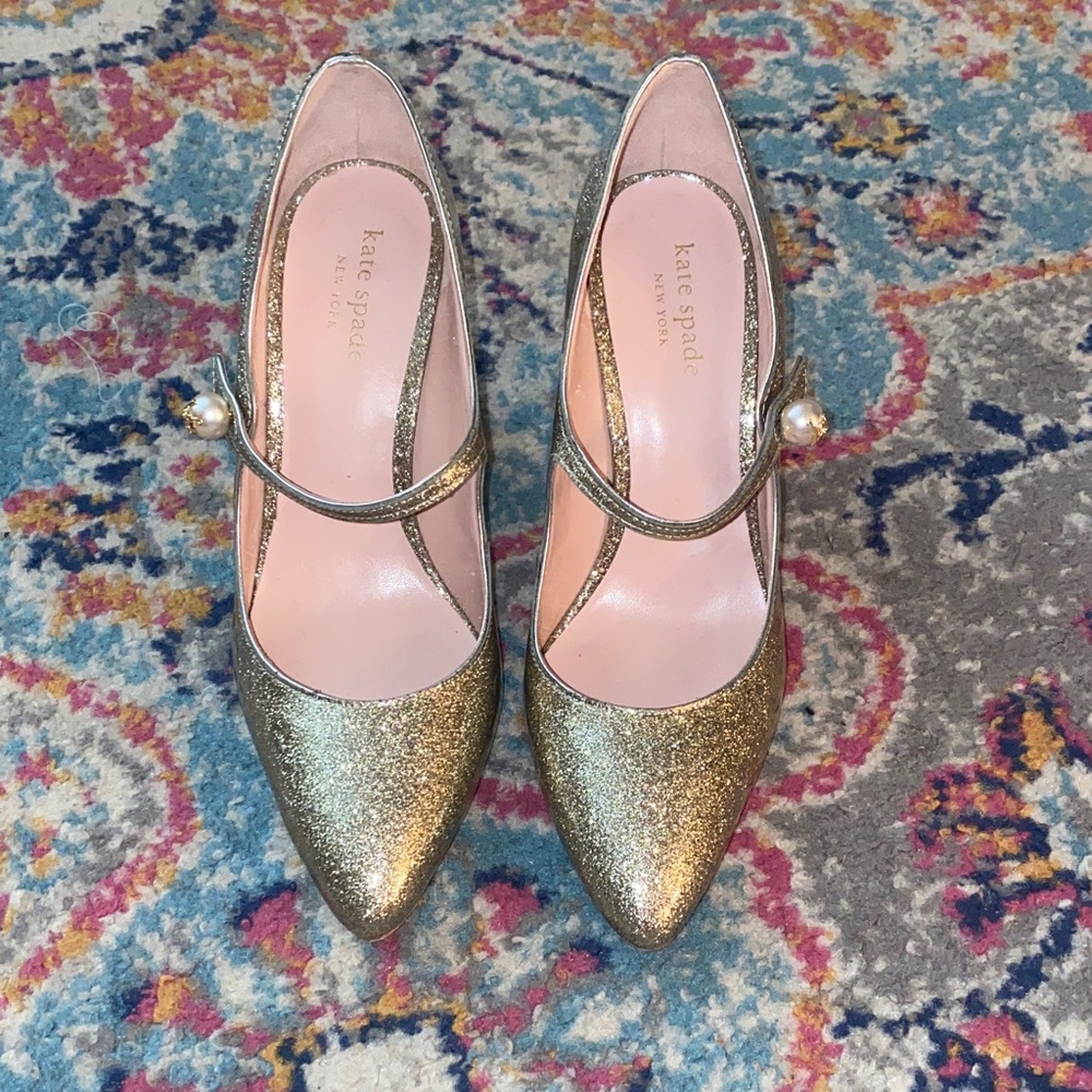 EUC Kate Spade Sparkling Gold Heels with Pearl Detail